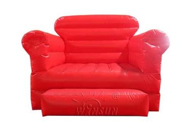 China Encerado modelo inflável do PVC do à prova de água do sofá vermelho feito fábrica