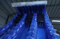 Corrediças de água infláveis comerciais longas, corrediça de água azul da pista do dobro do esmagamento fornecedor