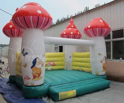 Tamanho personalizado casa do salto da explosão das crianças do estilo do cogumelo aceitado