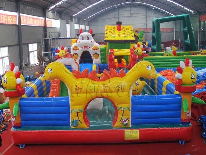 Cidade inflável animal 10x6m do divertimento para o parque de diversões/centro do lazer