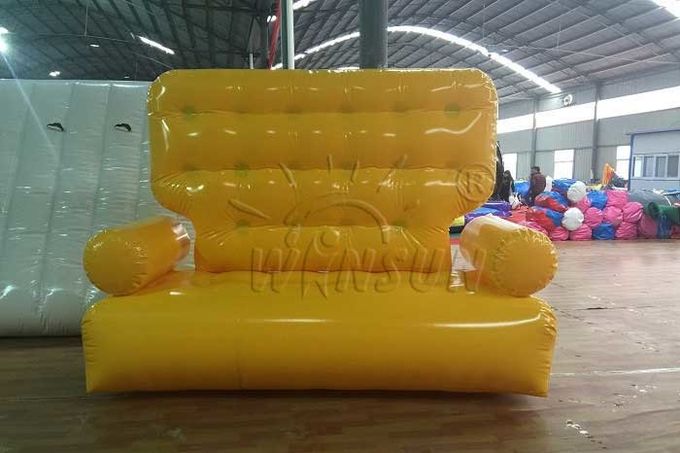 Sofá inflável do sofá da cor amarela a favor do meio ambiente para atividades exteriores
