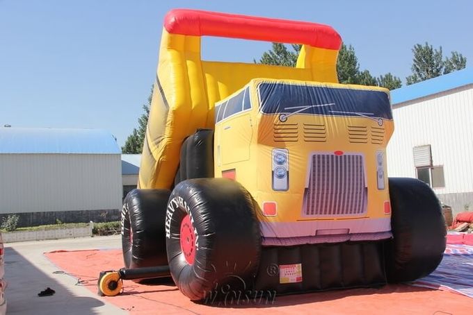 Forma pesada do caminhão basculante das corrediças infláveis das crianças materiais do PVC com jogos de reparação