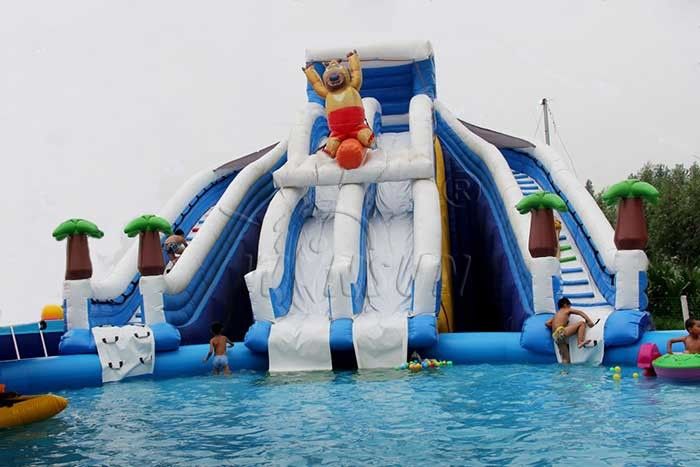 Parque inflável comercial da água do urso de Boonie, campo de jogos da água da explosão fornecedor
