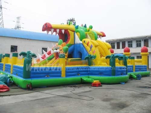 O dragão inflável seca a corrediça 15x10m com ventilador e jogos de reparação de ar